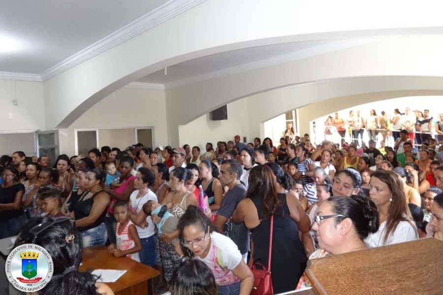 Reunião e cadastramento de família para o Programa Minha Casa Minha Vida