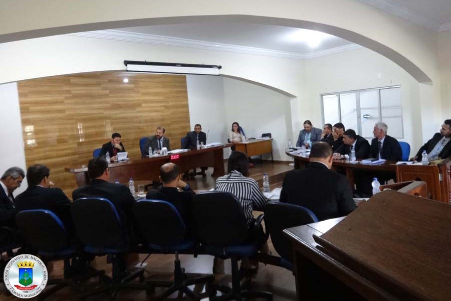 35ª Sessão: Houve votações e foram debatidos vários assuntos nesta terça 23