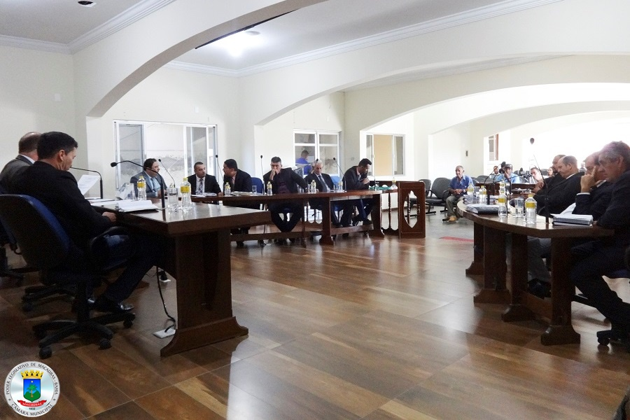 27ª Sessão: Câmara apresenta dois projetos referentes ao Povoado de Cristais