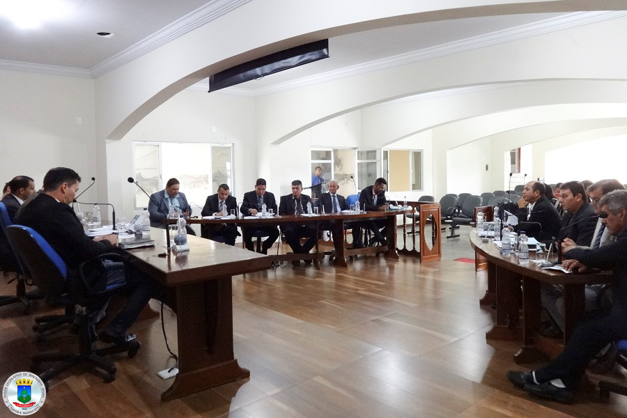 40ª Sessão: Votação do Projeto que Estima Receita e Fixa a despesa do município para 2018