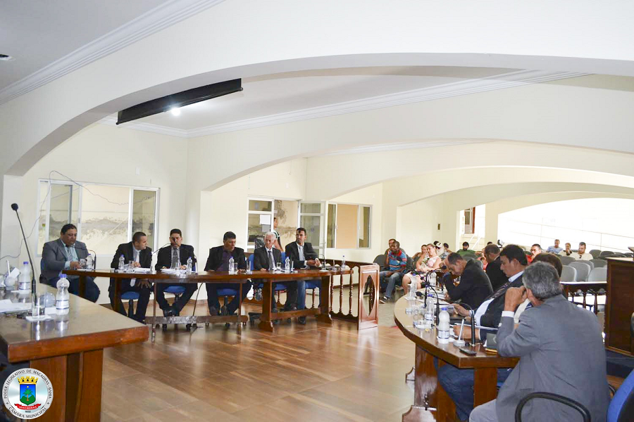 8ª Sessão: Projetos do Executivo apresentados, Indicação, Decreto, Pareceres e Projetos do Legislativo foram votados e aprovados