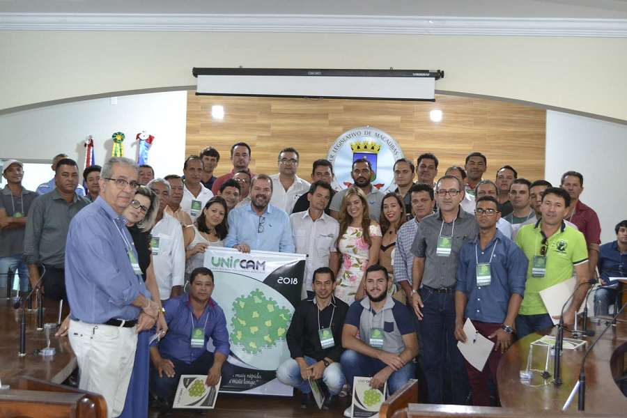 Com o Objeto de Criar a UNIRCAM a Câmara Municipal de Vereadores de Macaúbas realizou uma reunião com várias Câmaras da região