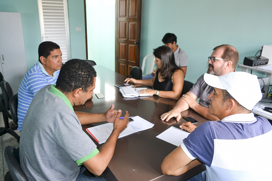 Câmara Municipal realiza reunião com Secretário de Meio Ambiente e Recursos Hídricos