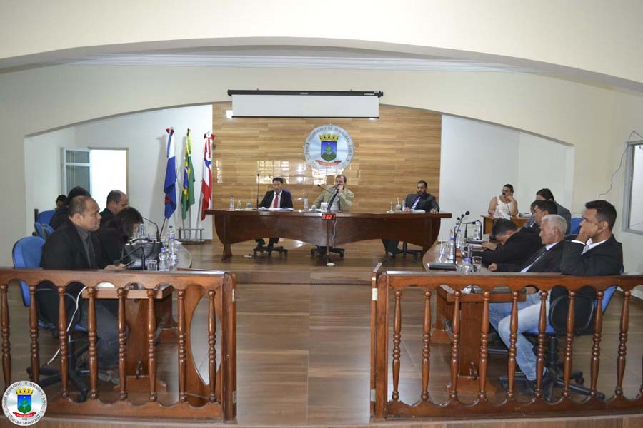 52ª SESSÃO: DUAS INDICAÇÕES FORAM APRESENTADAS E DIVERSOS ASSUNTOS FORAM DEBATIDOS NESTA QUINTA-FEIRA 11 DE OUTUBRO DE 2018