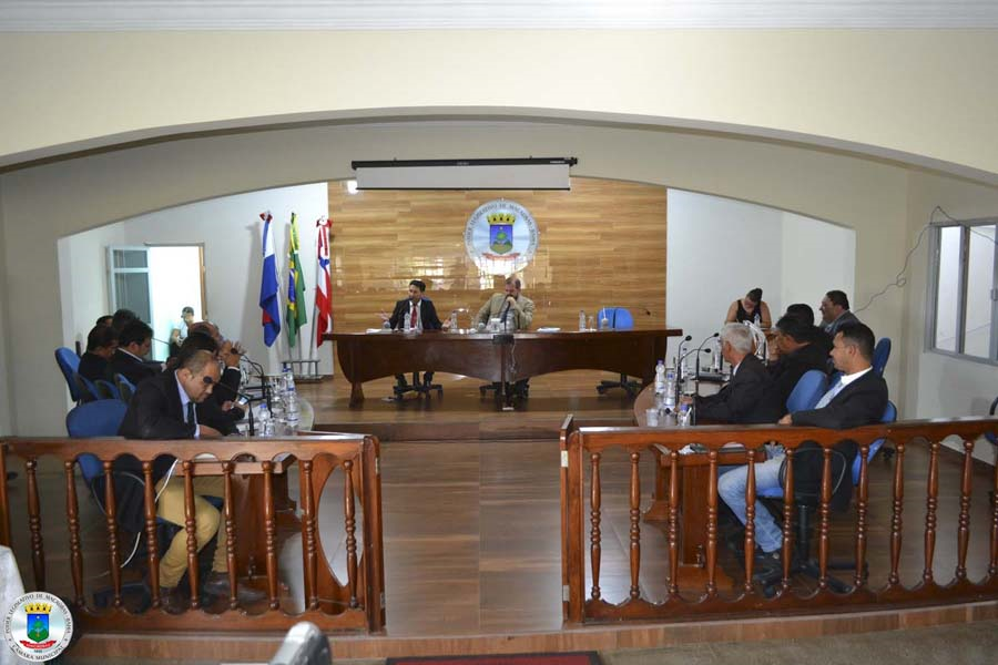 53ª SESSÃO: UM PROJETO FOI APRESENTADO E HOUVE A PRIMEIRA VOTAÇÃO DO PROJETO QUE ESTIMA A RECEITA E FIXA A DESPESA PARA EXERCÍCIO FINANCEIRO DE 2019 DO MUNICÍPIO