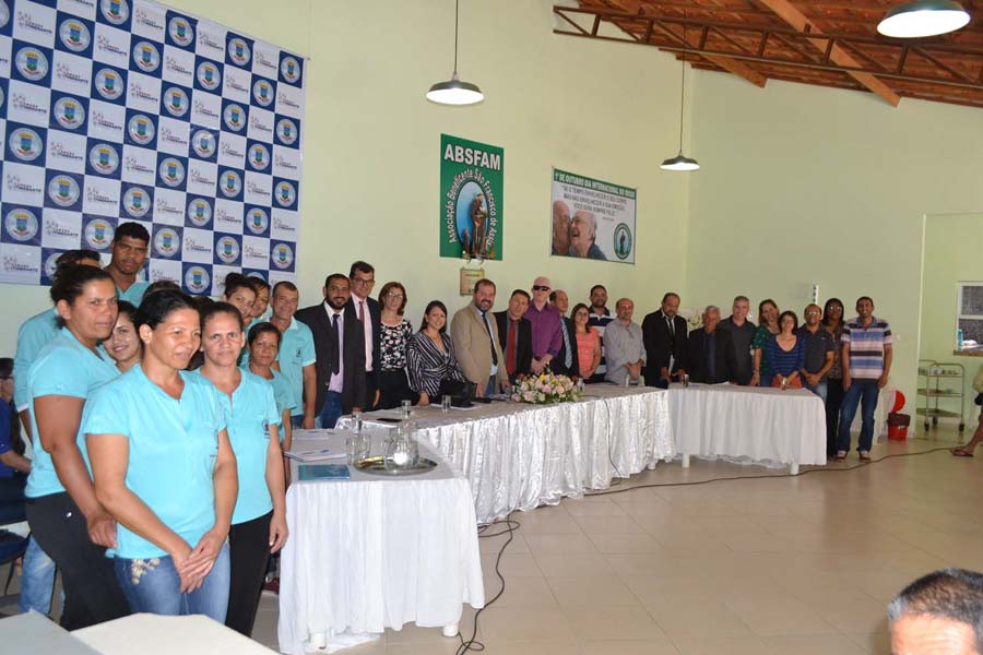 CÂMARA REALIZA 2ª SESSÃO ITINERANTE NA SEDE DA ABSFAM NA SEMANA DE COMEMORAÇÕES AO DIA IDOSO